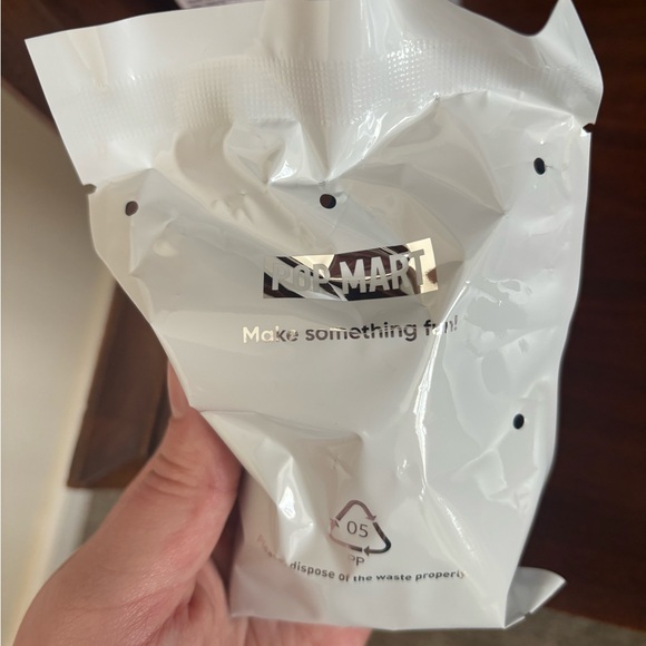 Disney Popmart Disney Mickey Remixed: Mickey Meets Pixar Chuckles - Picture 4 of 4